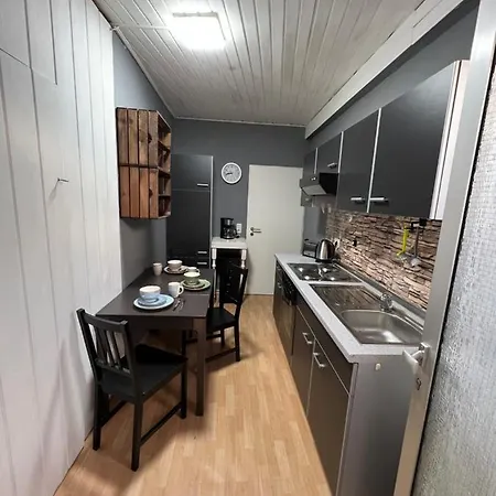 Komfortabel & Kunstvoll Schlafen Vor Den Toren Frankfurts Appartement Langen (Hessen)